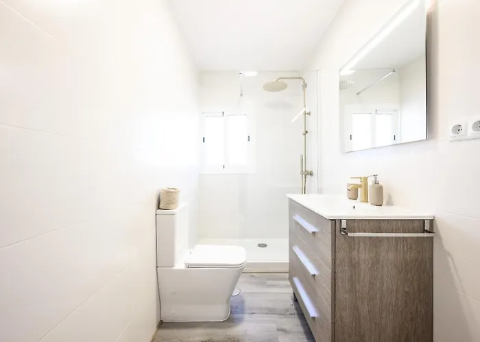 Ca La Abuela 2 Bed 1 Min From The Sea By 10tosea アパート フエンヒロラ